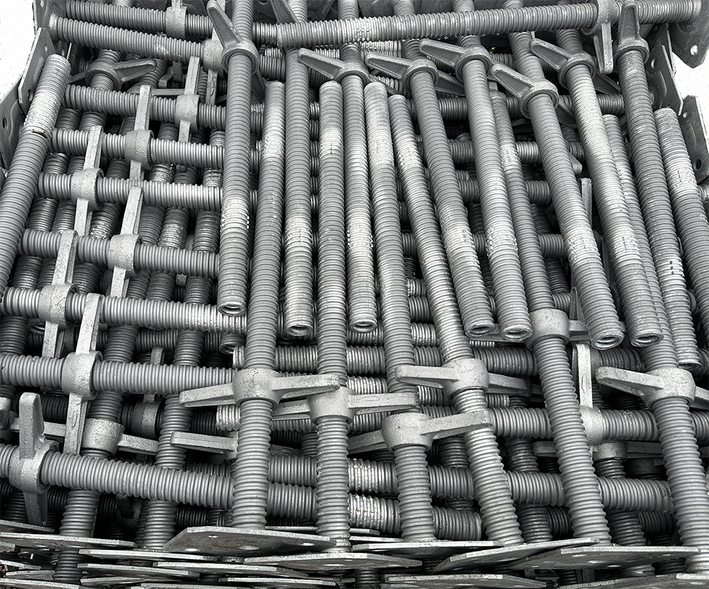 Justerbar bottenskruv 700mm för ställningar och ojämna underlag, typgodkänd av RISE